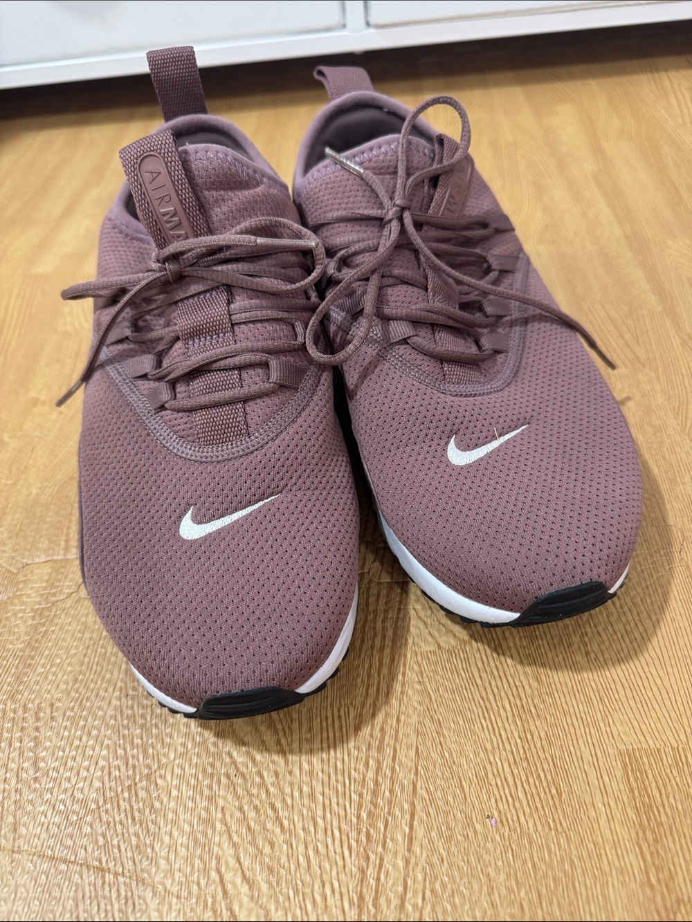 Rare Nike Air Max 90 EZ Athletic Shoes in Smokey Mauve Womens US Size 9